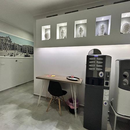 Pacini 88 Rooms And Apartment Catania Centro Eksteriør billede