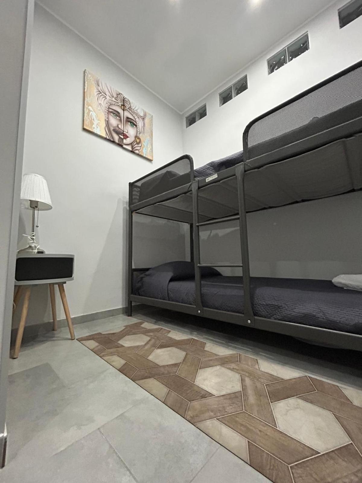 Pacini 88 Rooms And Apartment Catania Centro Eksteriør billede