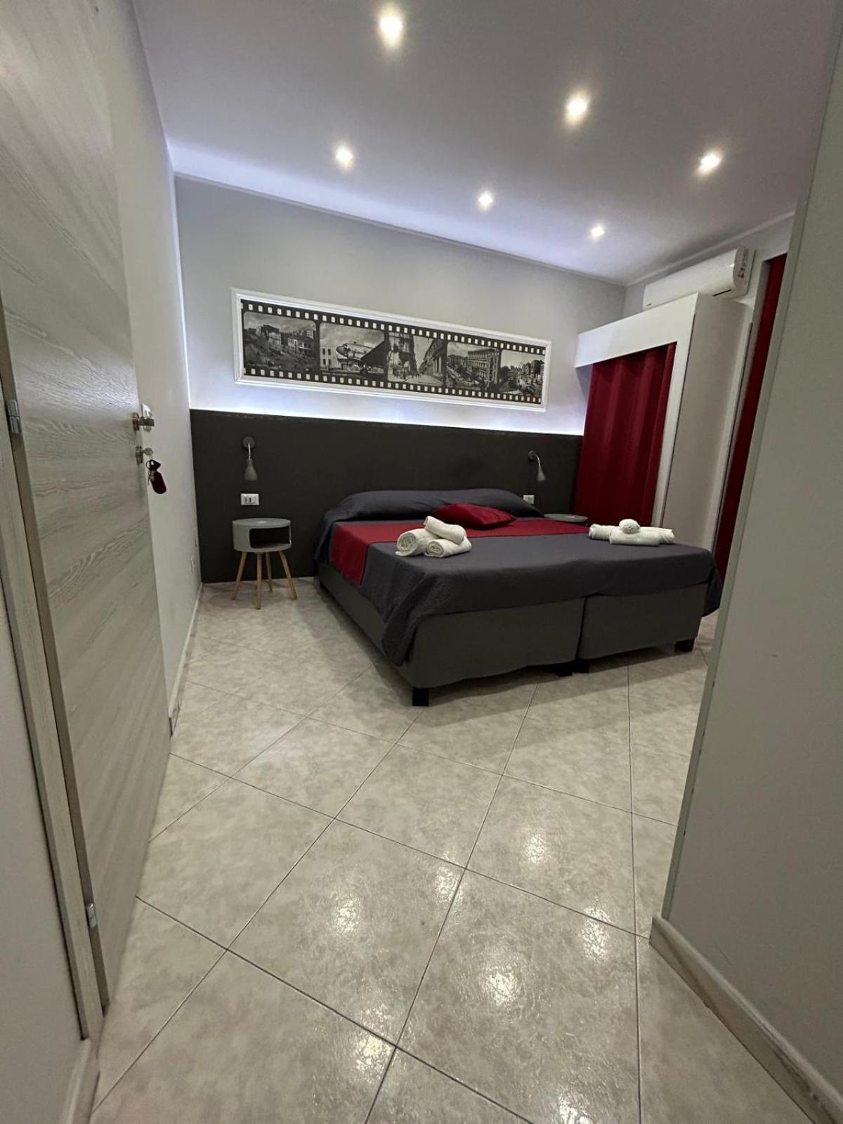 Pacini 88 Rooms And Apartment Catania Centro Eksteriør billede