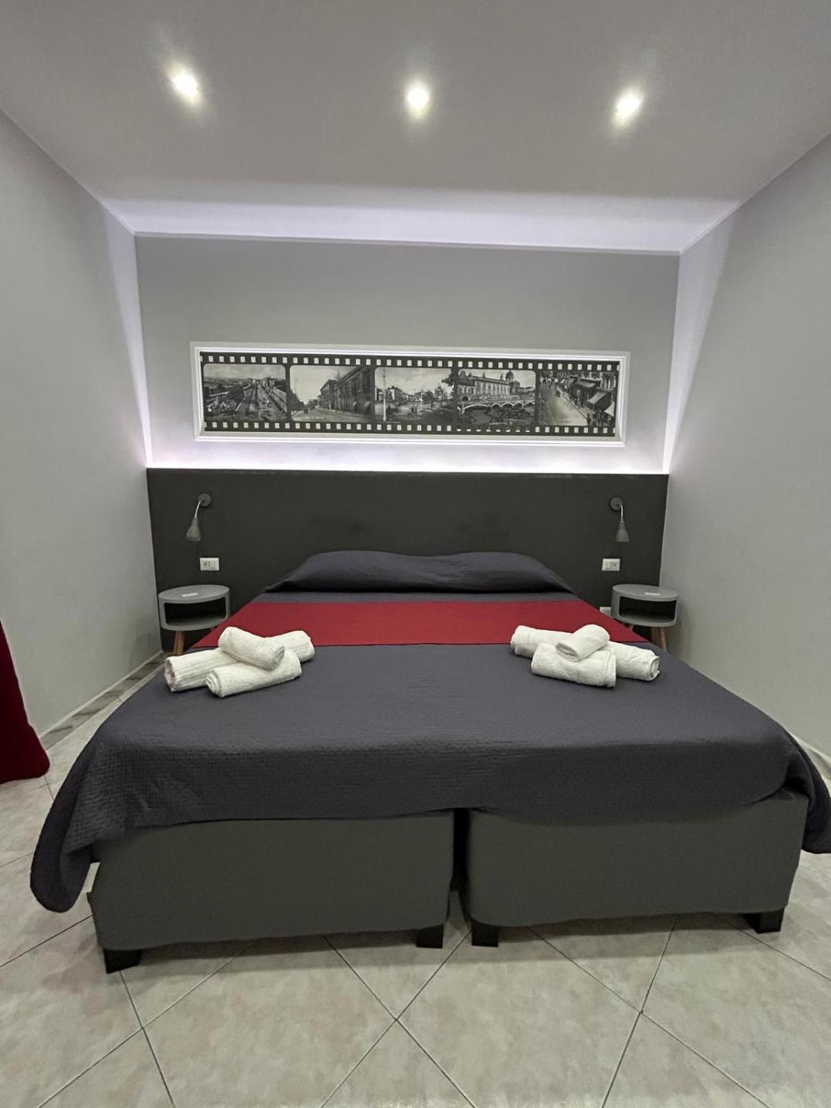 Pacini 88 Rooms And Apartment Catania Centro Eksteriør billede