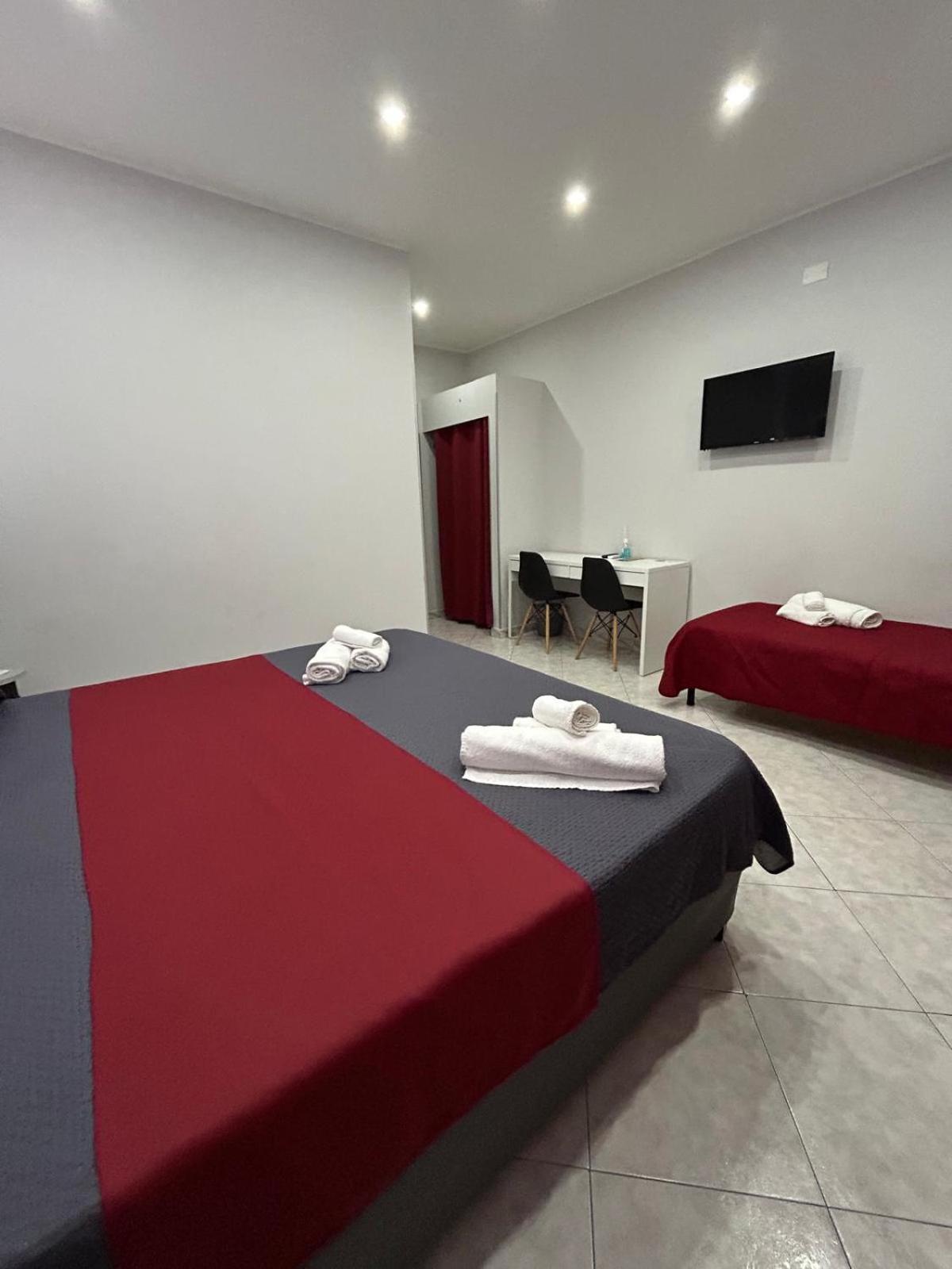 Pacini 88 Rooms And Apartment Catania Centro Eksteriør billede