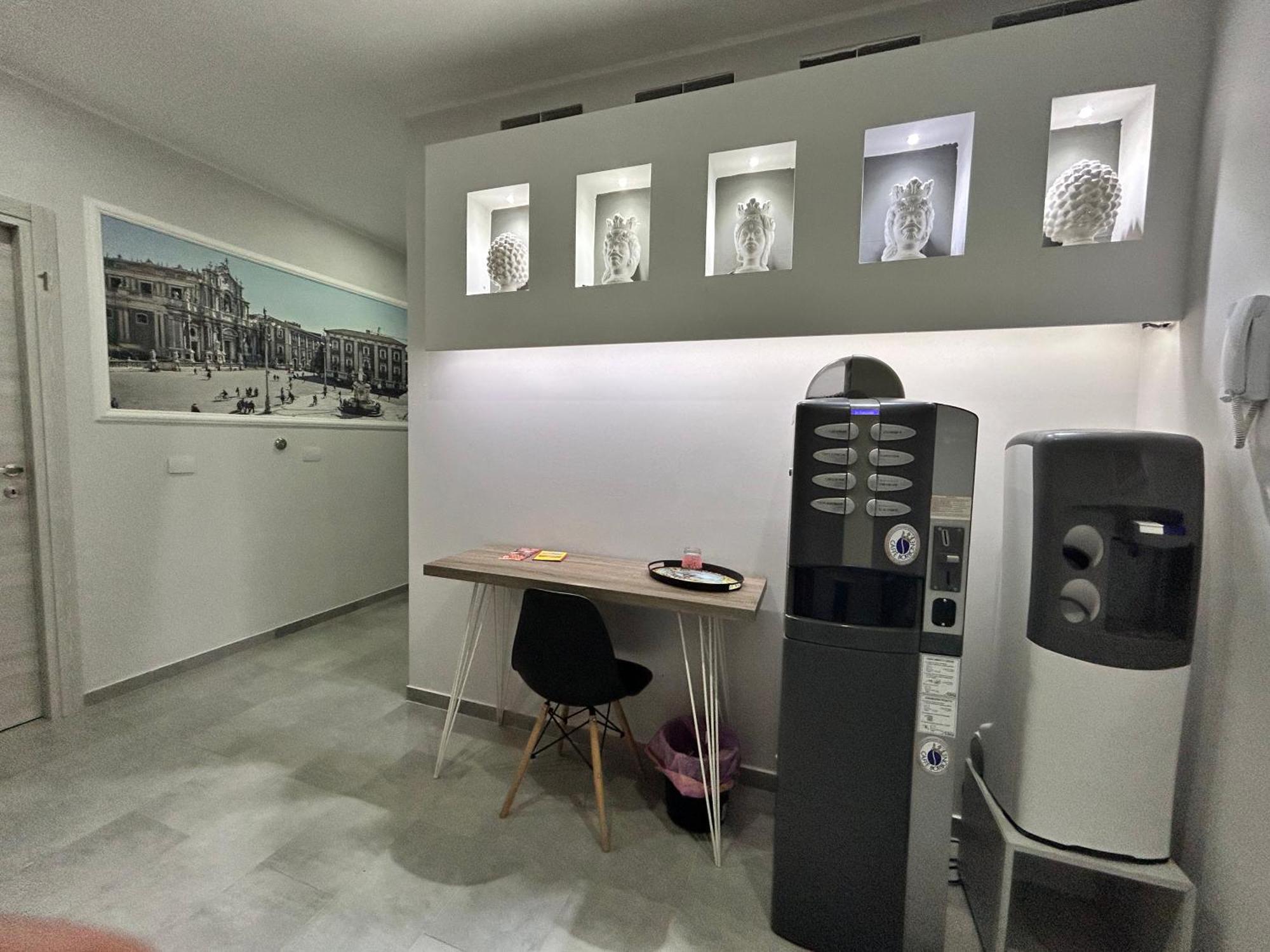 Pacini 88 Rooms And Apartment Catania Centro Eksteriør billede